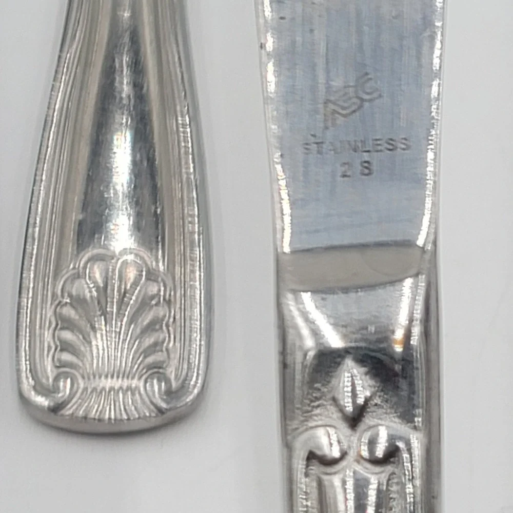 9pc Walco Fanfare Stainless Flatware Knives Teaspoons Shell Scallop ABC 28 18CR